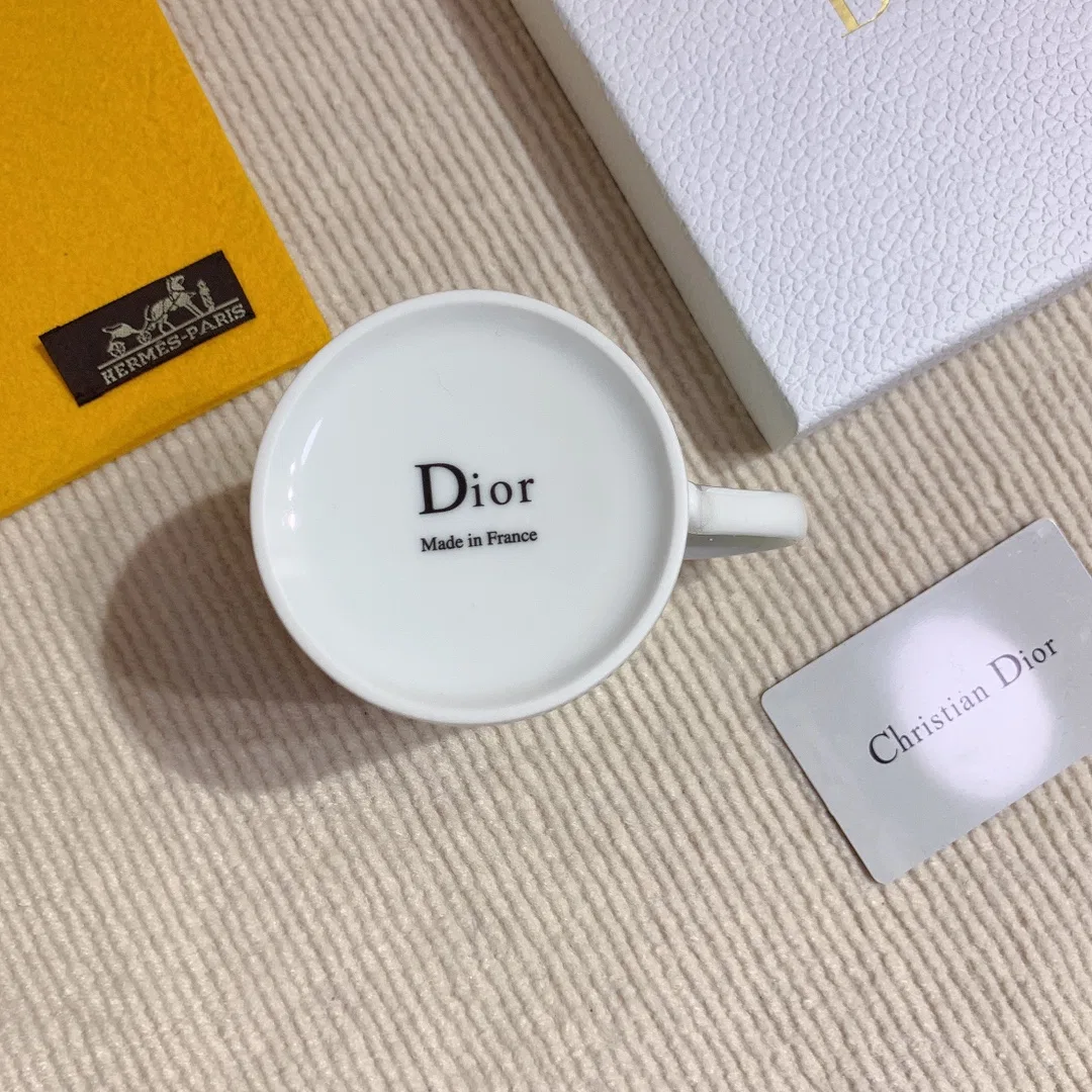 DIO 27FW OJOMUZF 045 컵 7