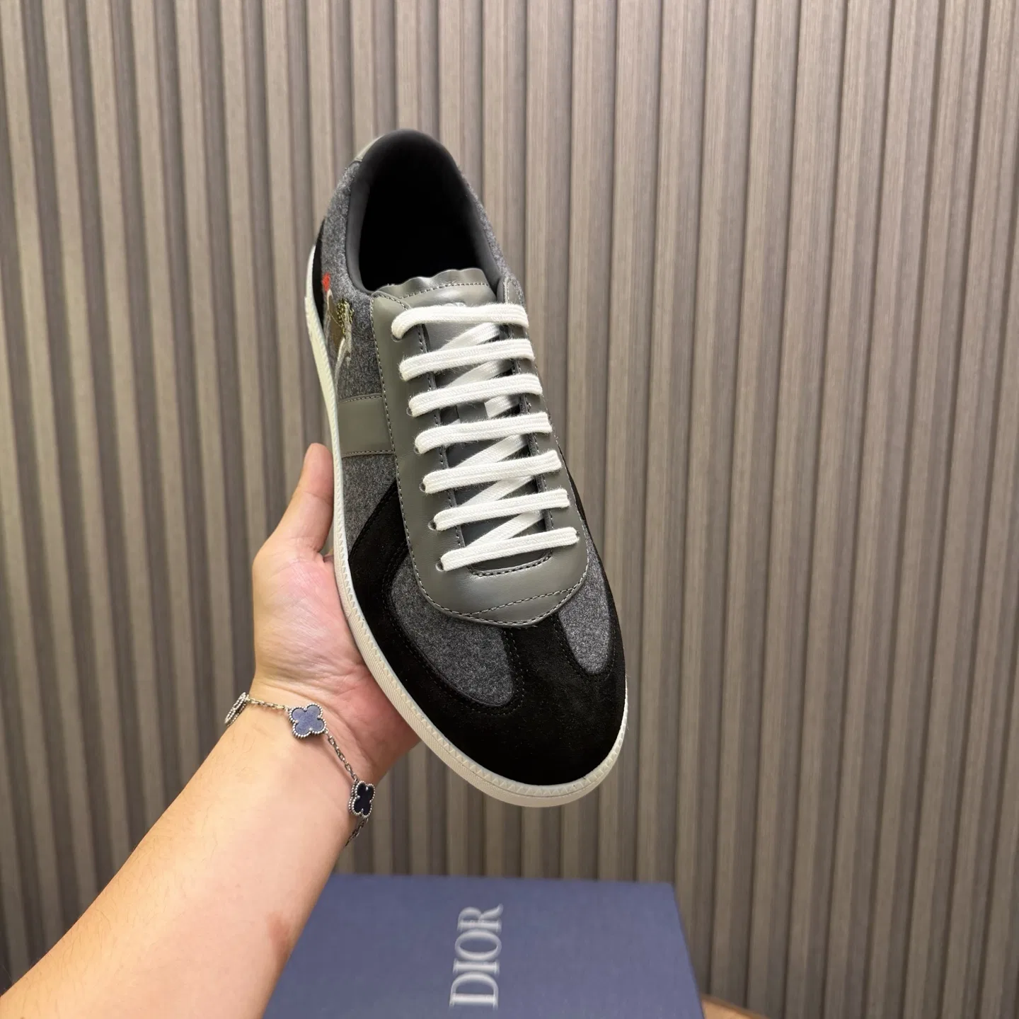DIO 27FW OUNYZGO 002 스니커즈 31