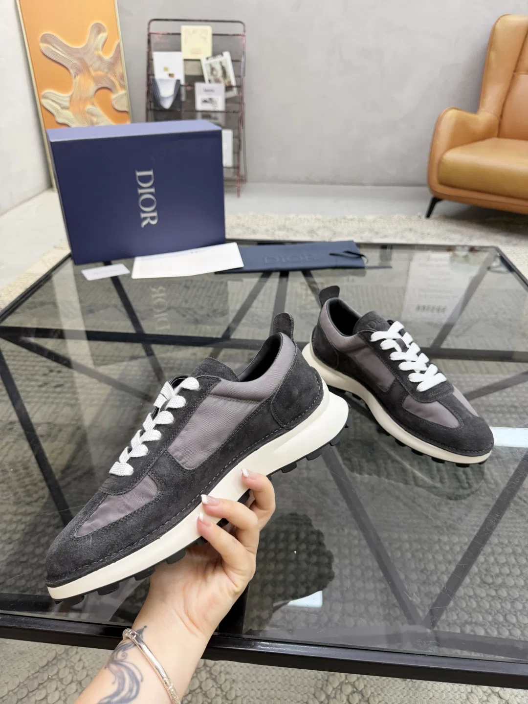 DIO 27FW OUNYZGO 003 스니커즈 40
