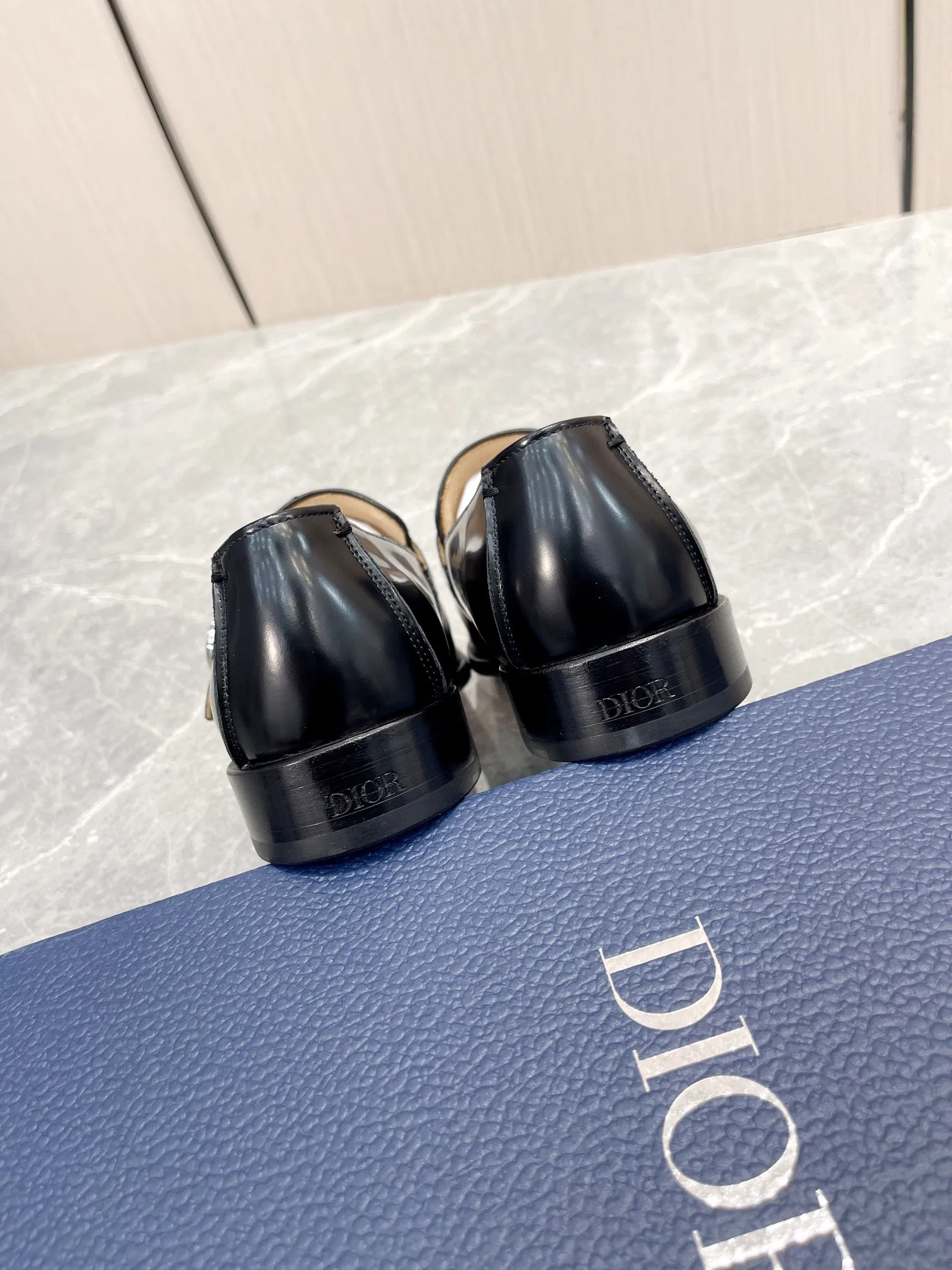 DIO 27FW PXEYMVH 010 구두 18