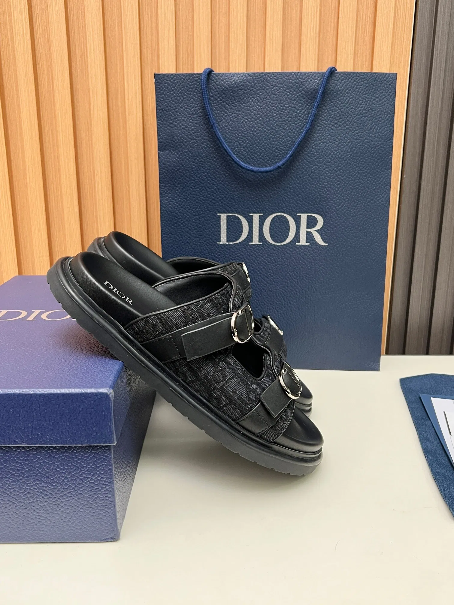 DIO 27FW VDWLMEJ 001 샌들 8