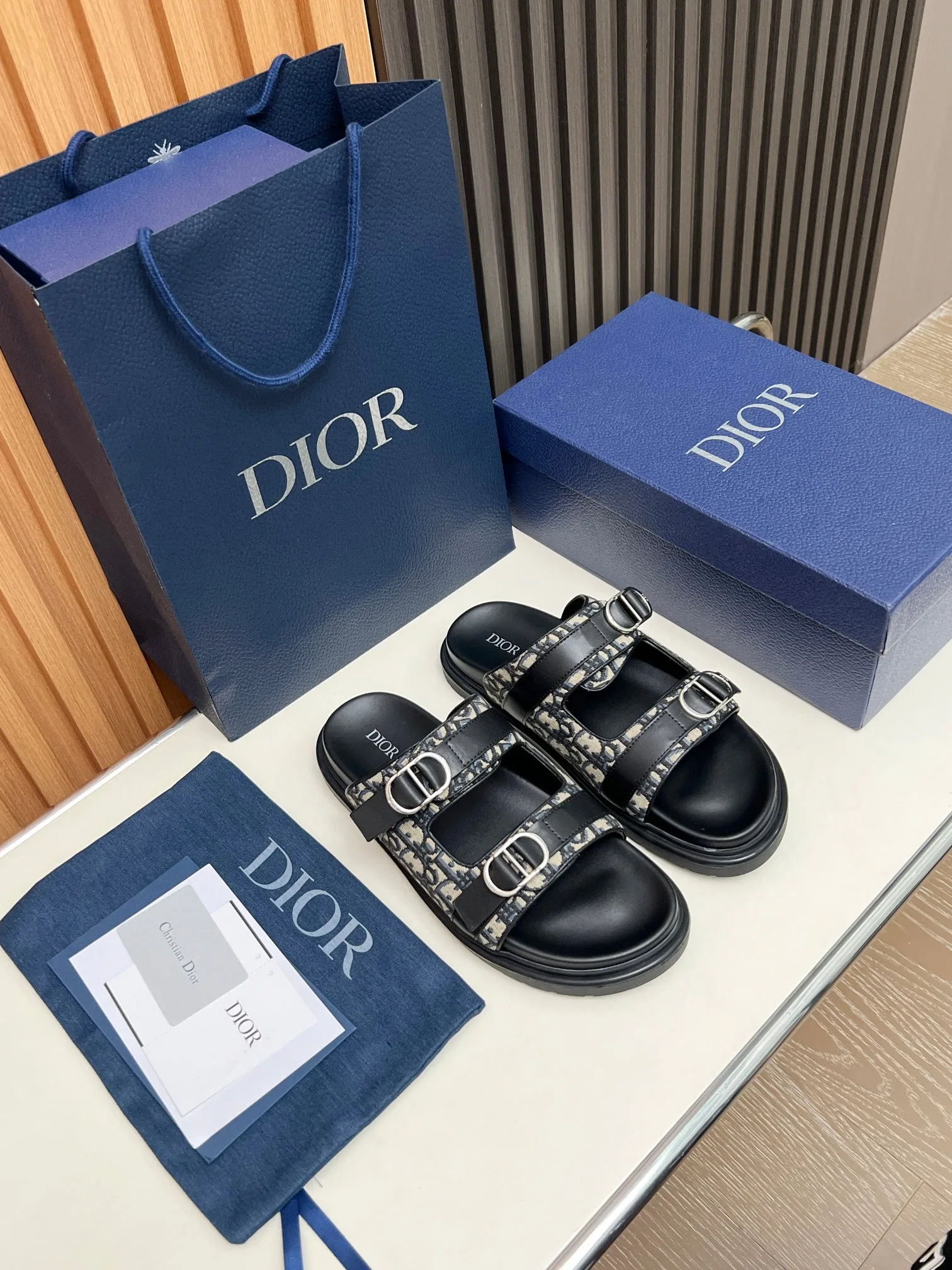 DIO 27FW VDWLMEJ 001 샌들 10