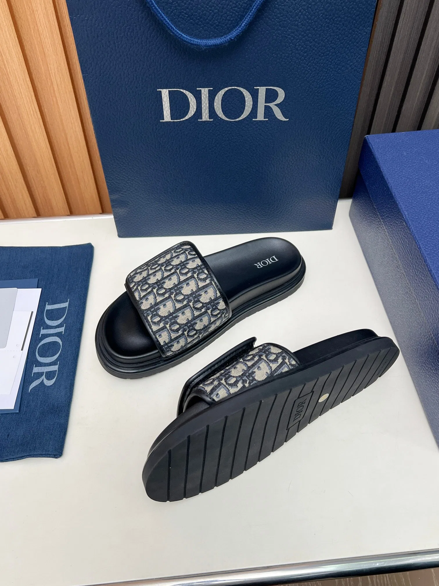 DIO 27FW VDWLMEJ 002 슬리퍼 14