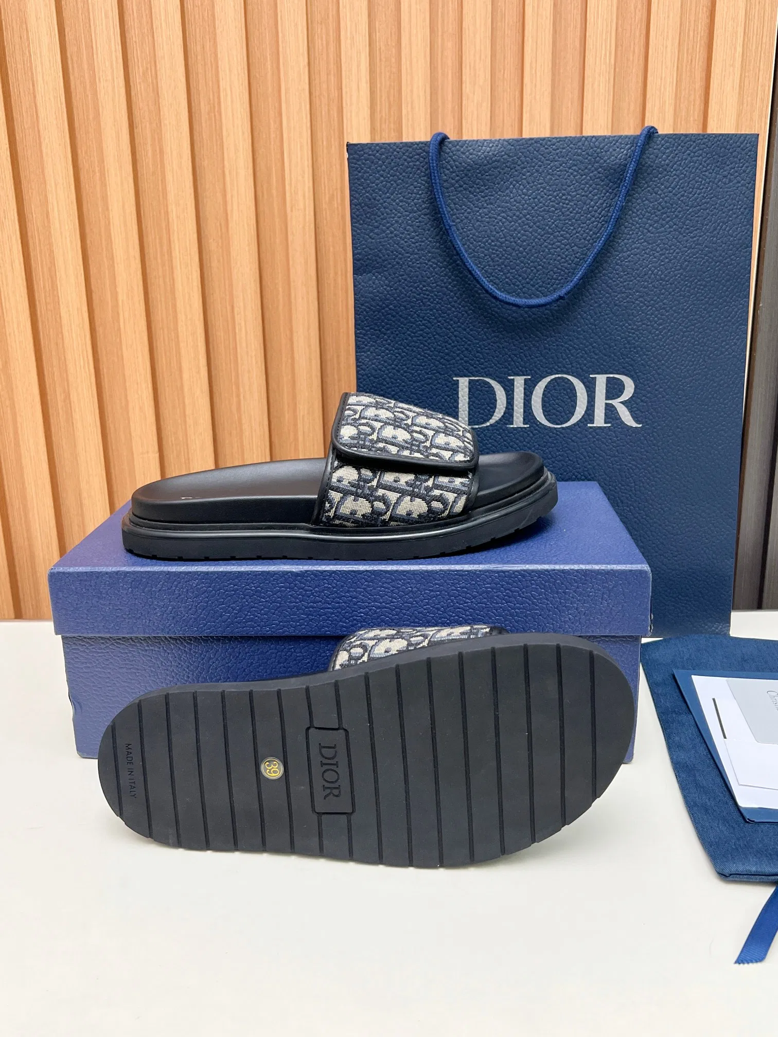 DIO 27FW VDWLMEJ 002 슬리퍼 16