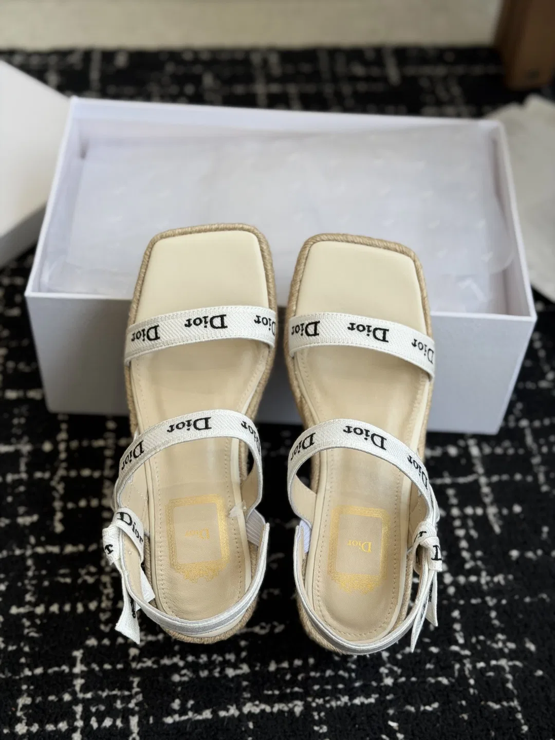 DIO 27FW VDWLMEJ 014 샌들 30