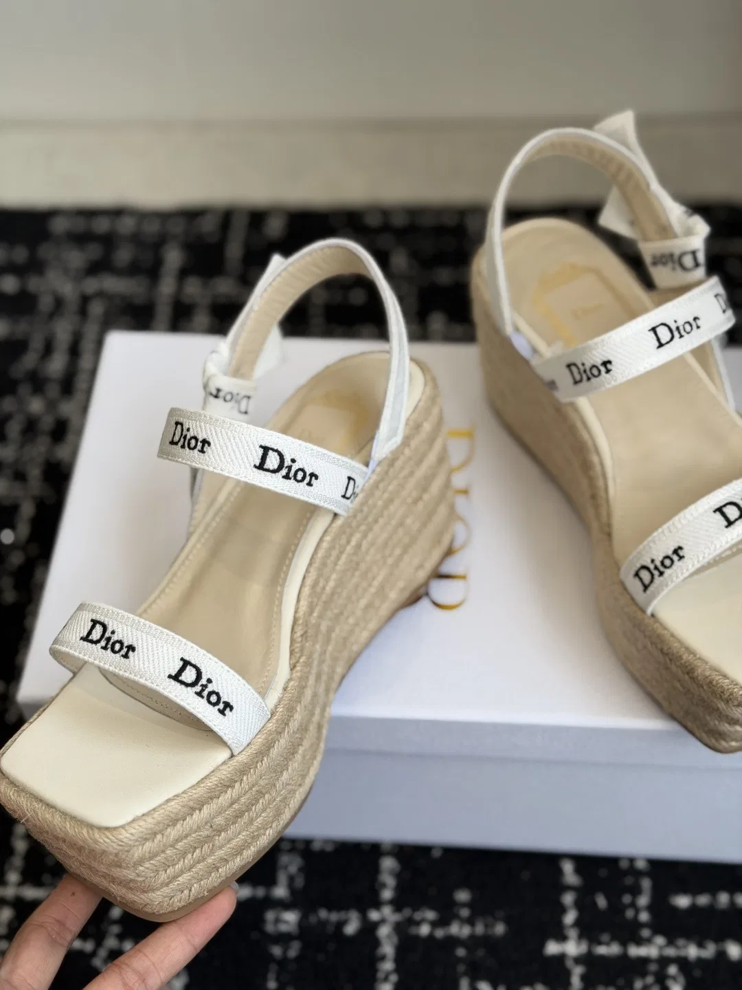 DIO 27FW VDWLMEJ 014 샌들 33