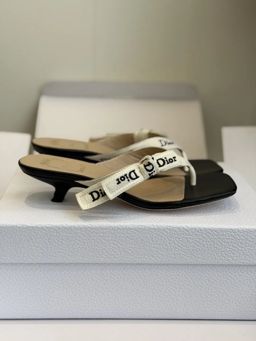 DIO 27FW VDWLMEJ 017 쪼리 11