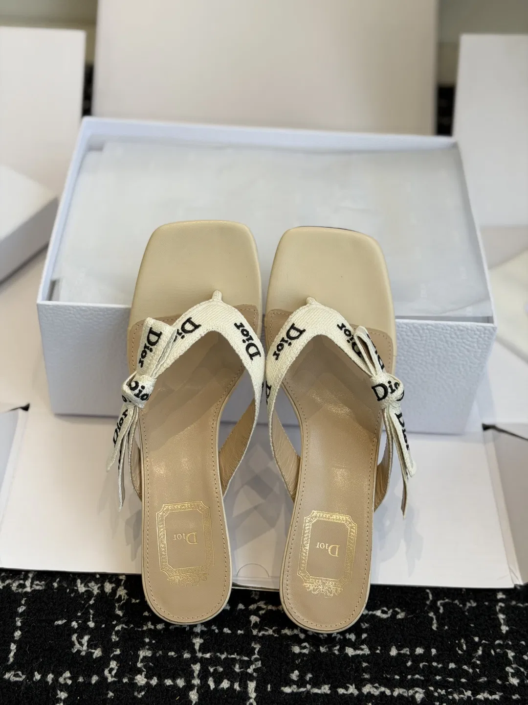 DIO 27FW VDWLMEJ 017 쪼리 21