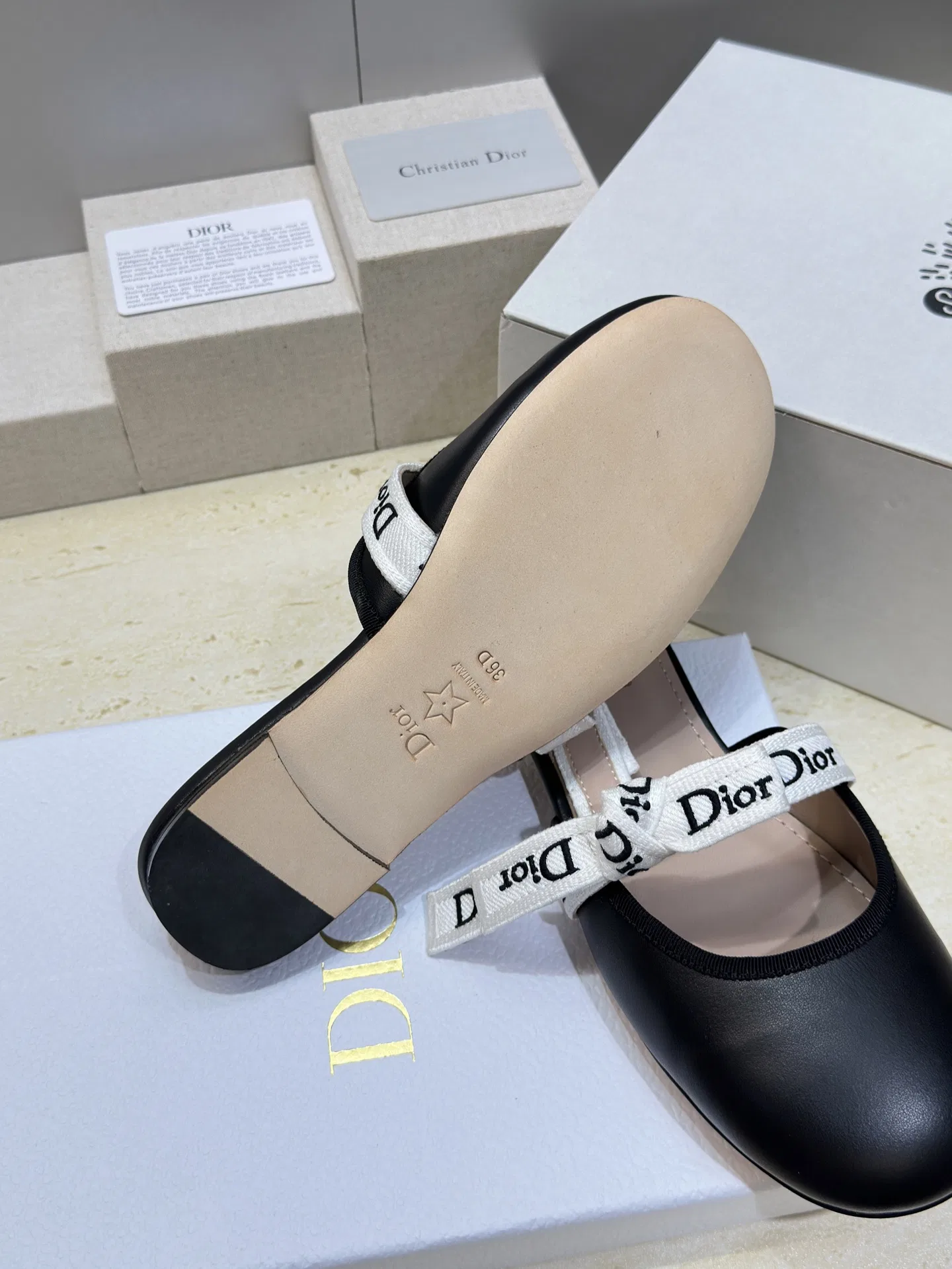 DIO 27FW YPLVSJI 026 플랫슈즈 9
