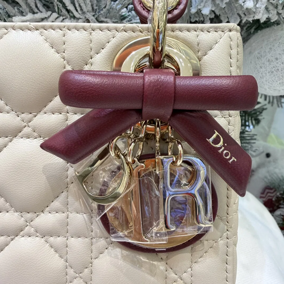 DIO 27FW YPLVSJI 046 토트백 106