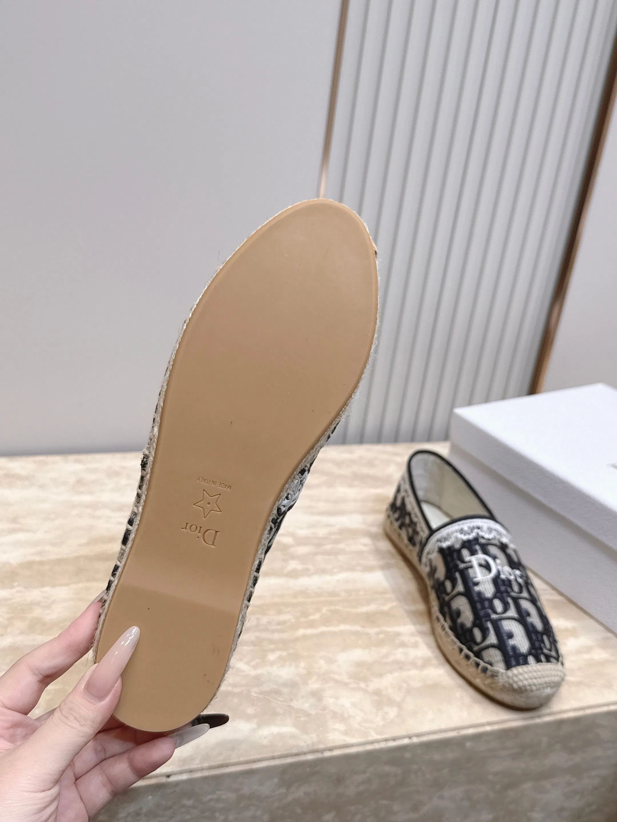 DIO 27FW YPLVSJI 052 플랫슈즈 22