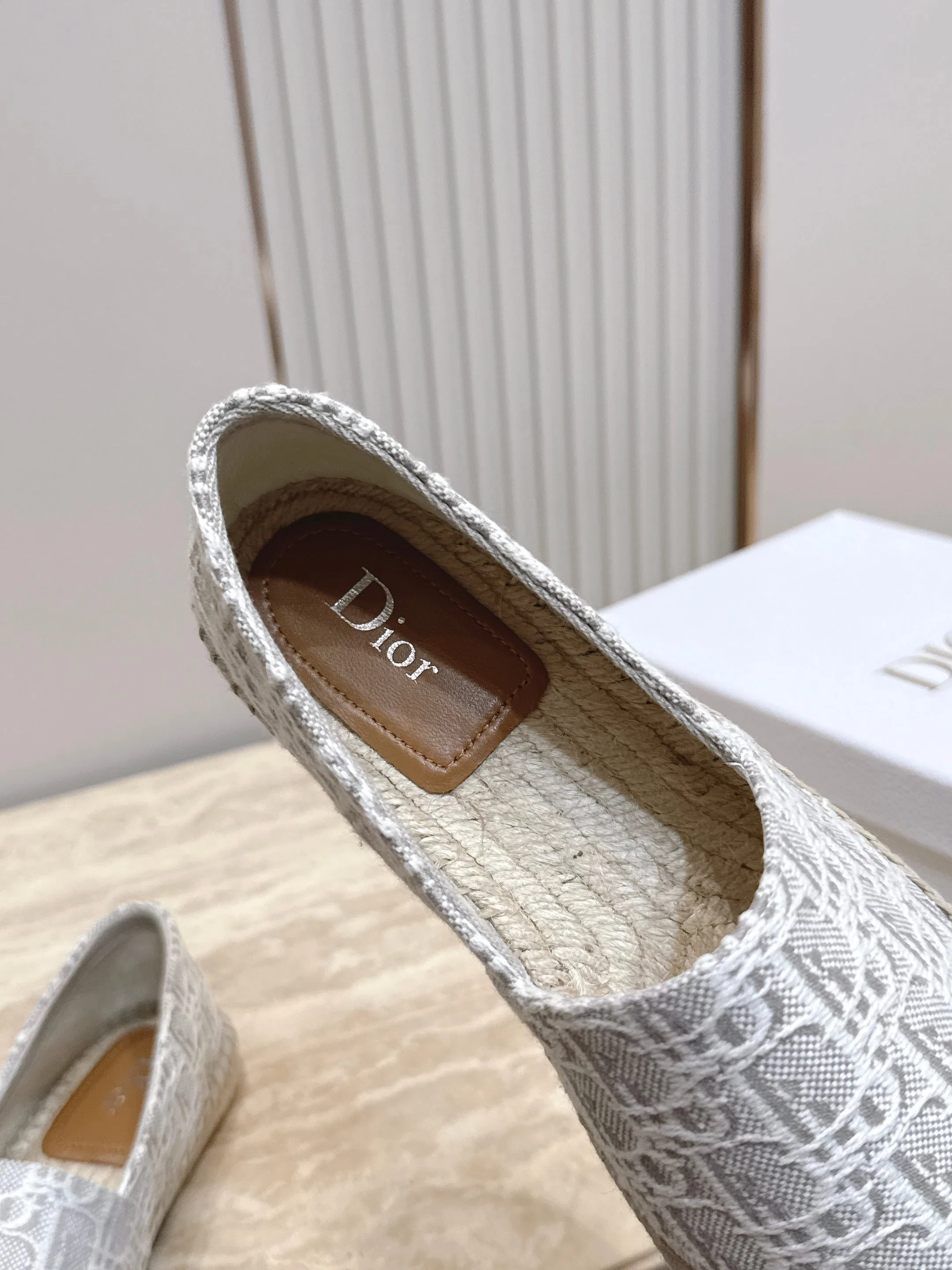 DIO 27FW YPLVSJI 054 플랫슈즈 12