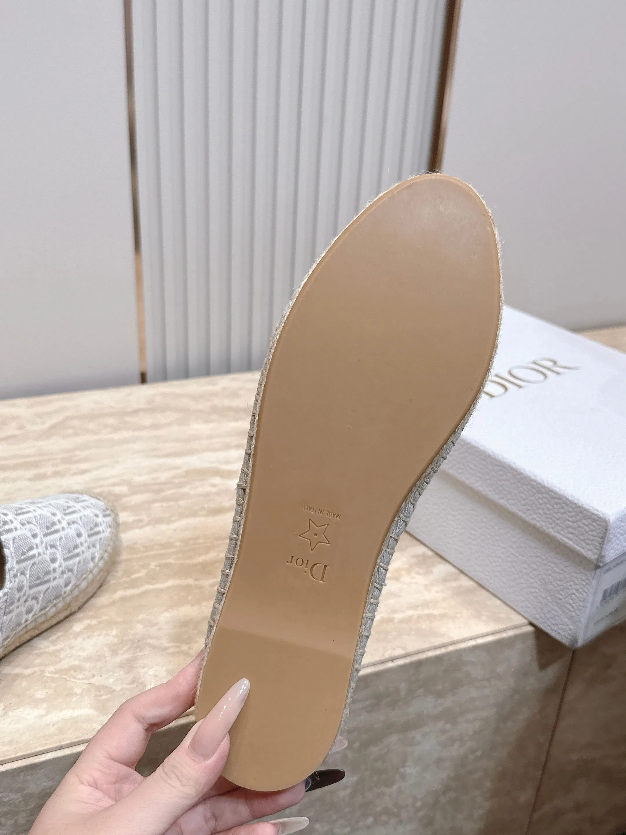 DIO 27FW YPLVSJI 054 플랫슈즈 15