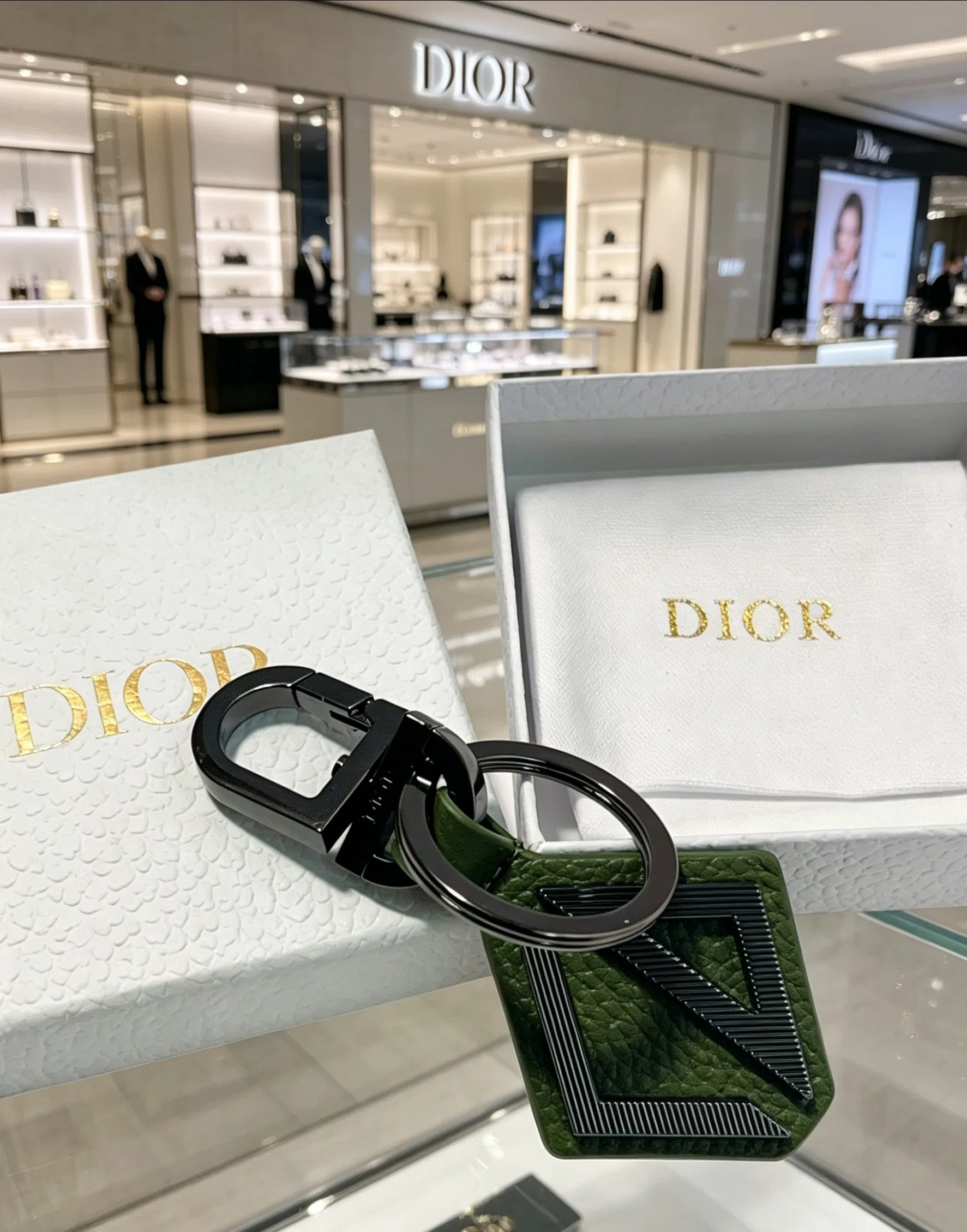 DIO 27FW ZLVJDSY 001 키링 23