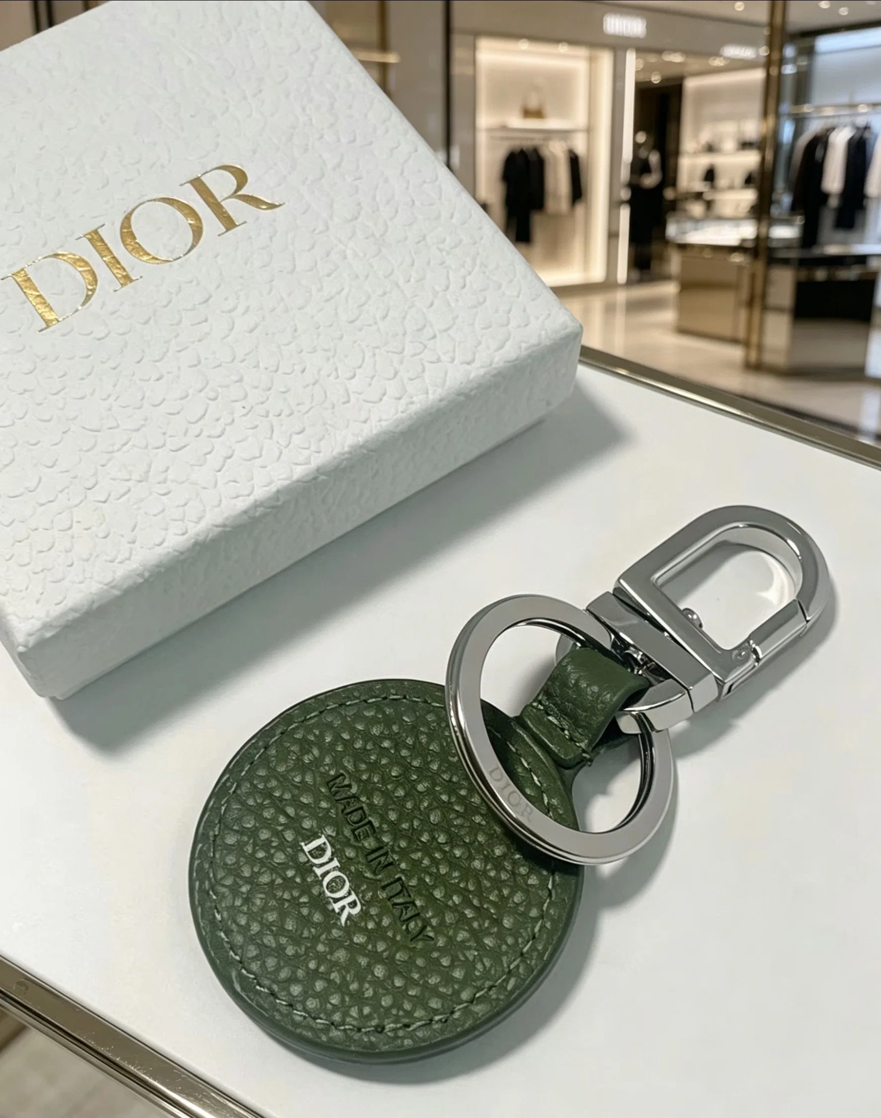 DIO 27FW ZLVJDSY 002 키링 21