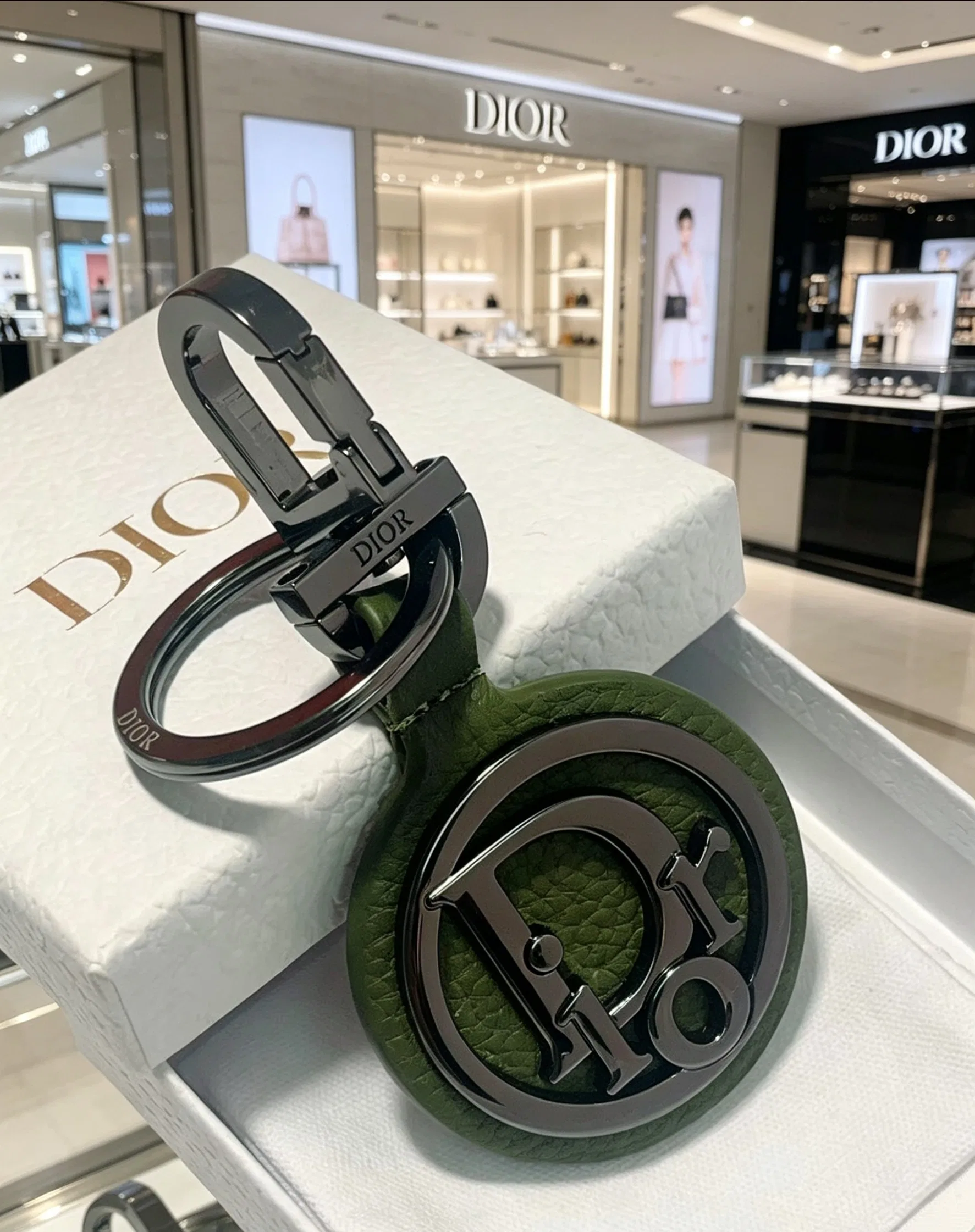 DIO 27FW ZLVJDSY 002 키링 27