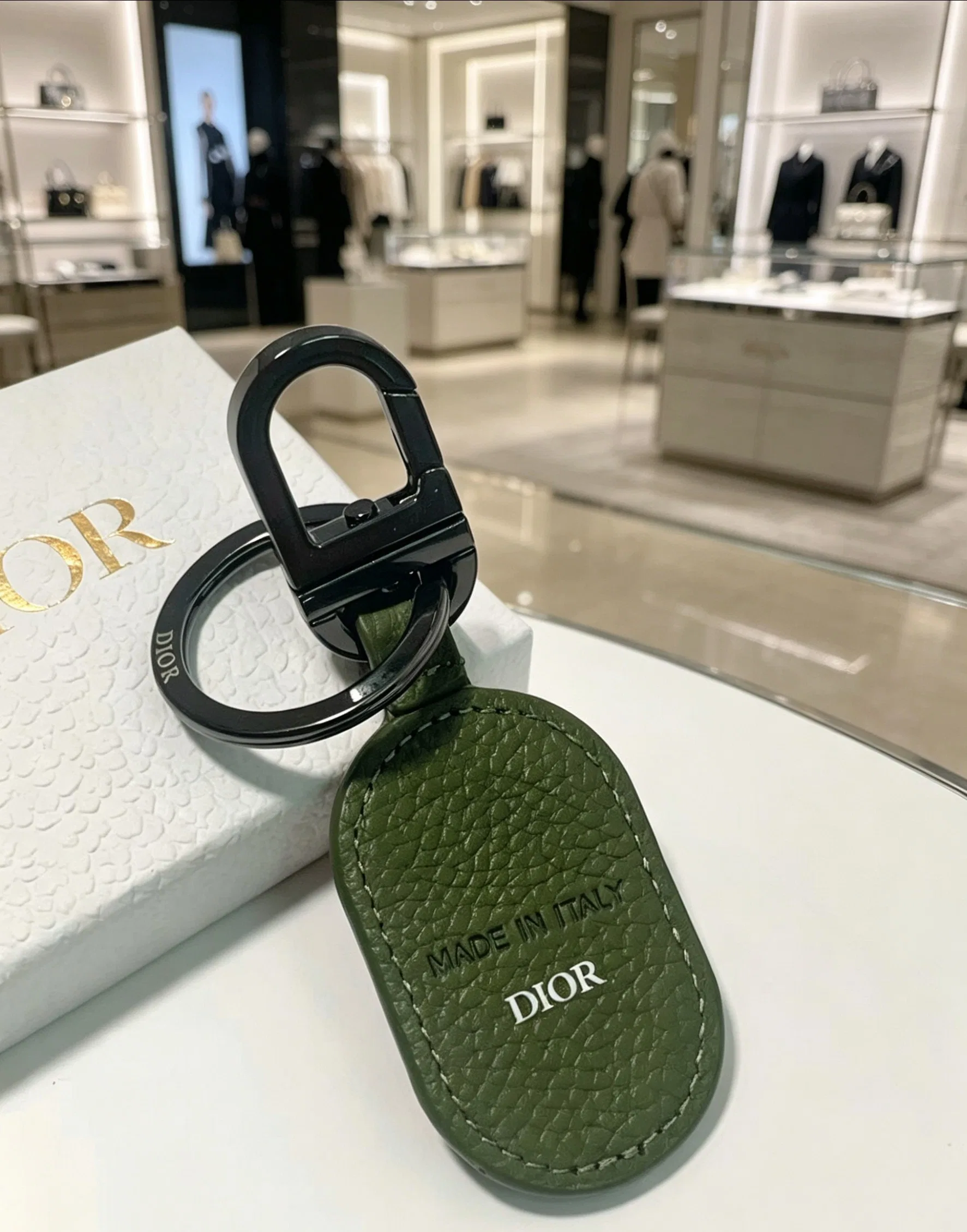 DIO 27FW ZLVJDSY 003 키링 13