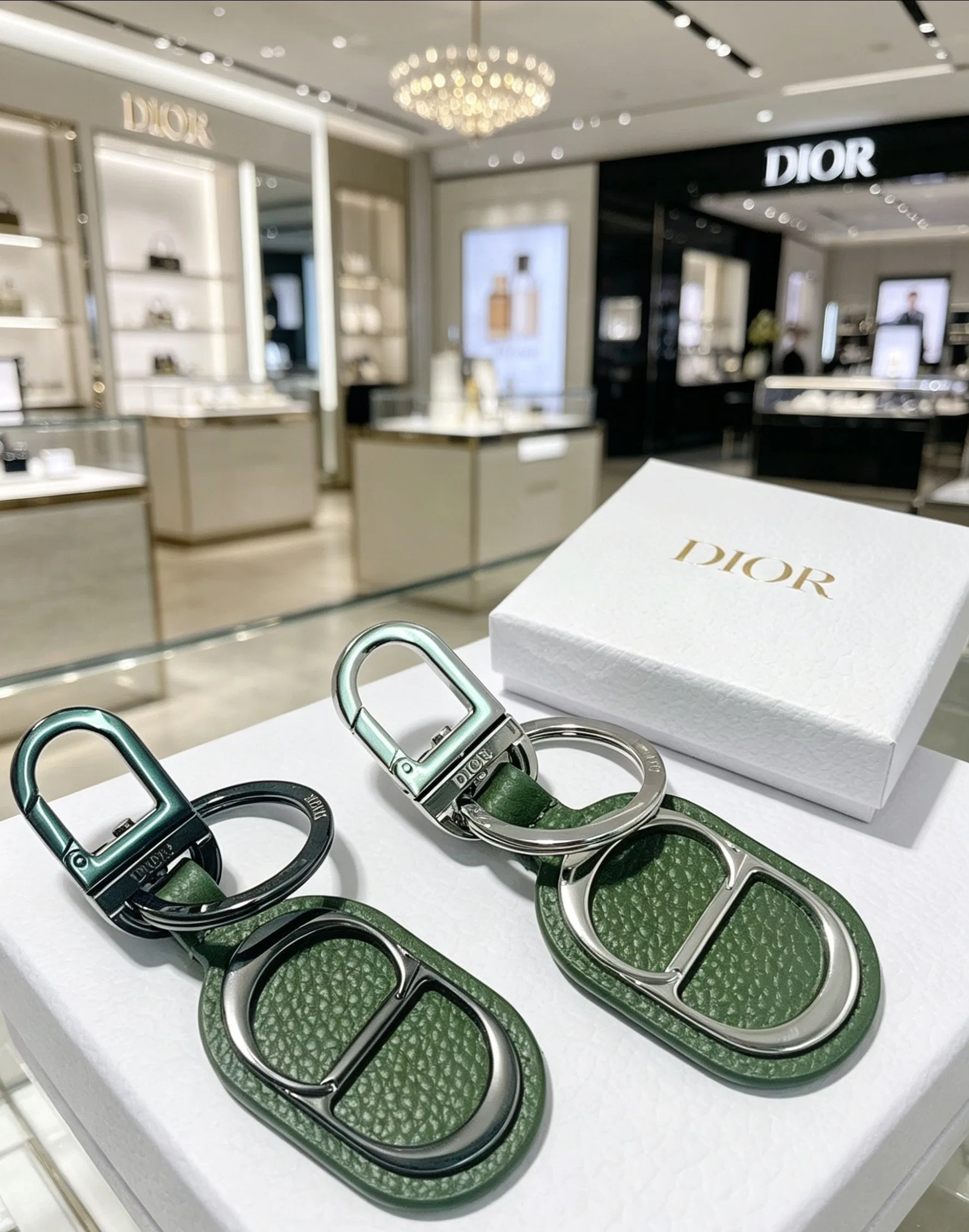 DIO 27FW ZLVJDSY 003 키링 15
