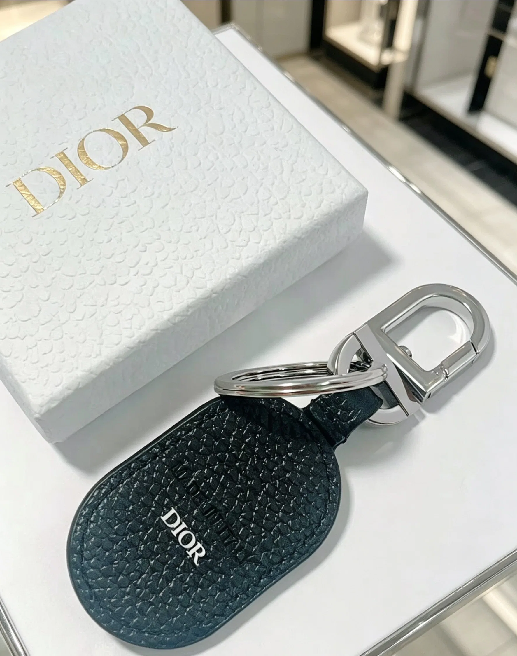 DIO 27FW ZLVJDSY 003 키링 35