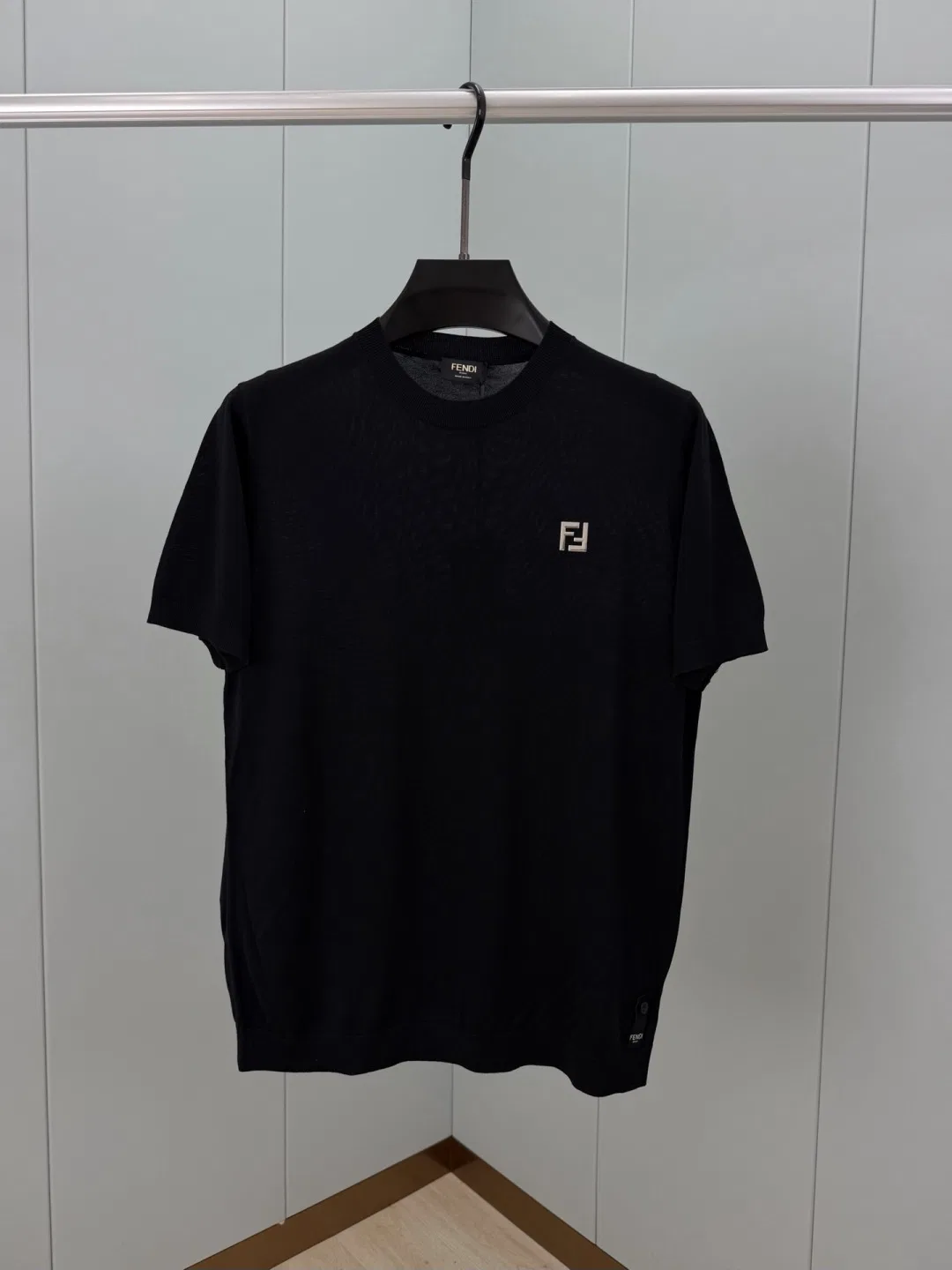 FEN 27FW CAFYNRN 006 반팔니트 11
