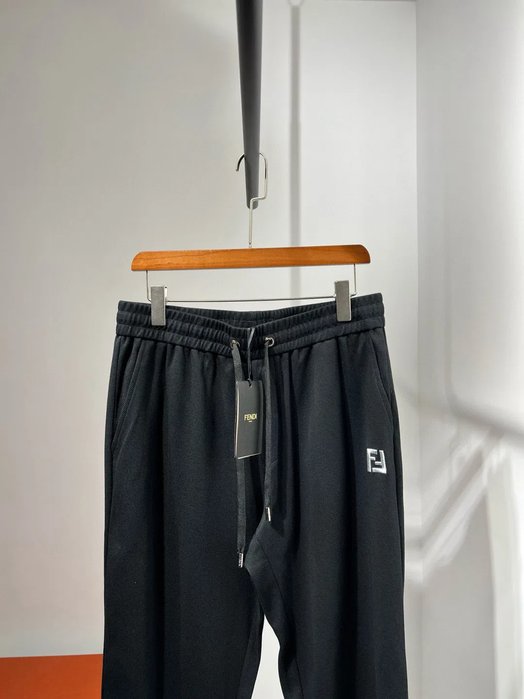 FEN 27FW CAFYNRN 009 스웻팬츠 9