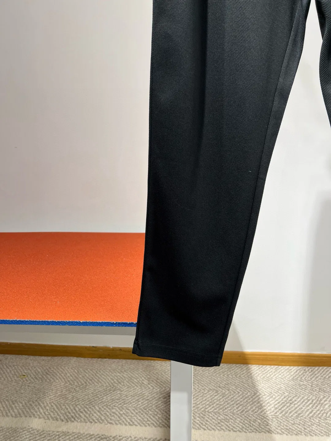 FEN 27FW CAFYNRN 009 스웻팬츠 10