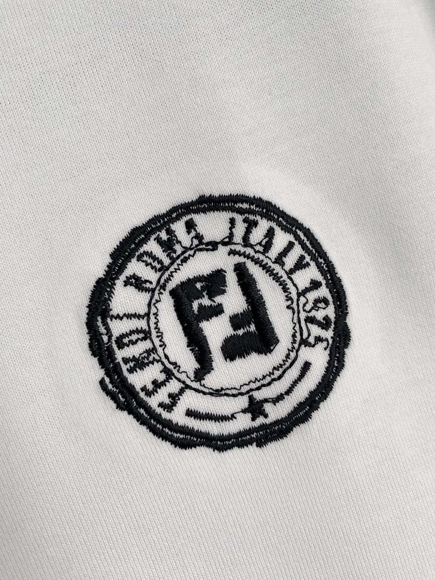 FEN 27FW CAFYNRN 015 반팔티셔츠 7