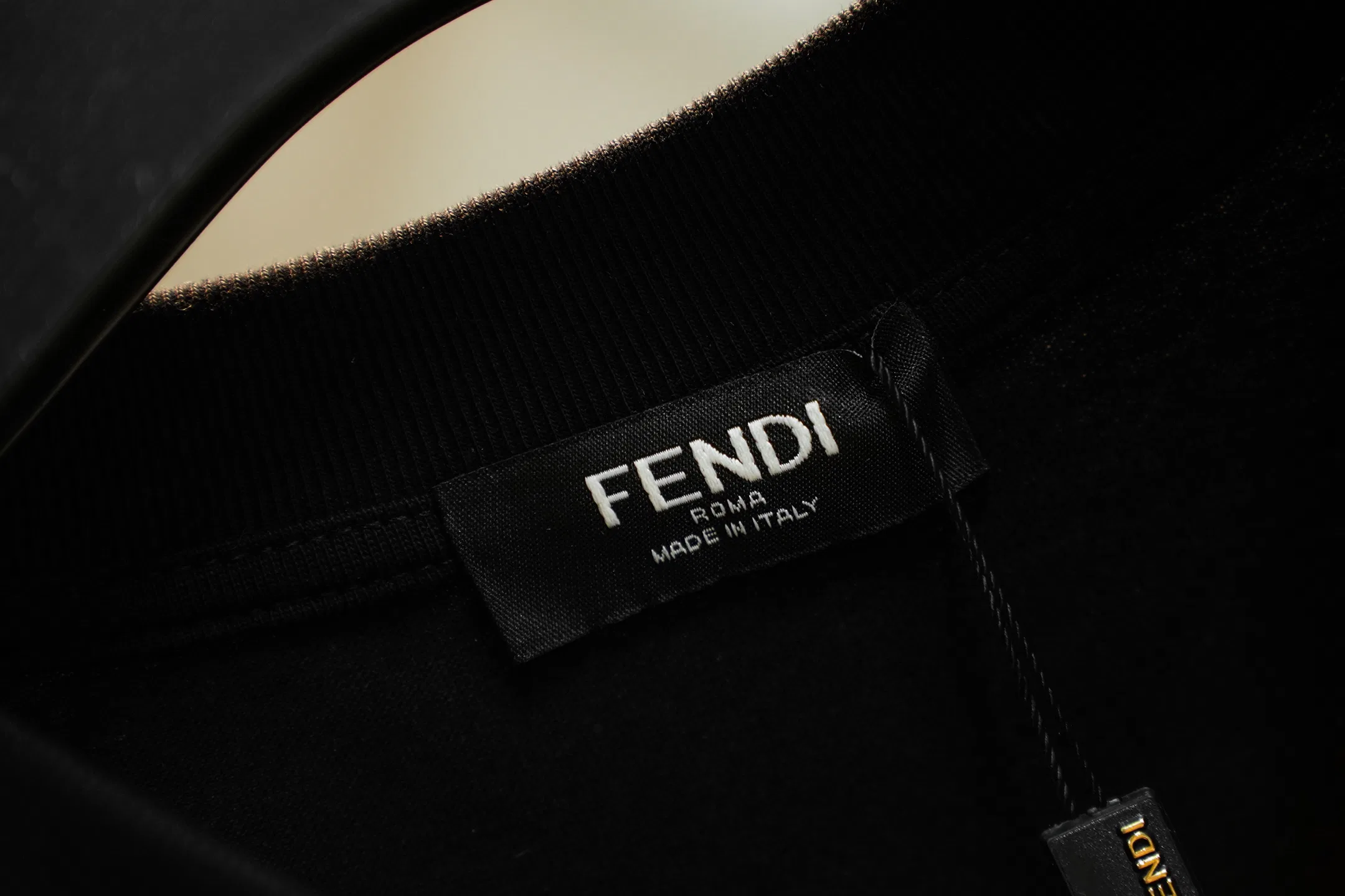 FEN 27FW CAFYNRN 021 반팔티셔츠 7