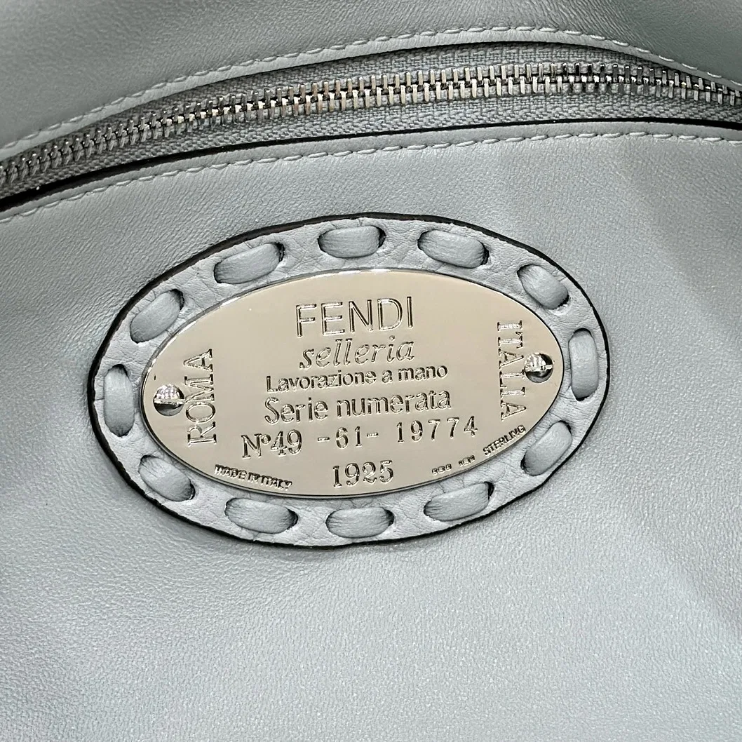 FEN 27FW CMBSDWE 015 미니백 79
