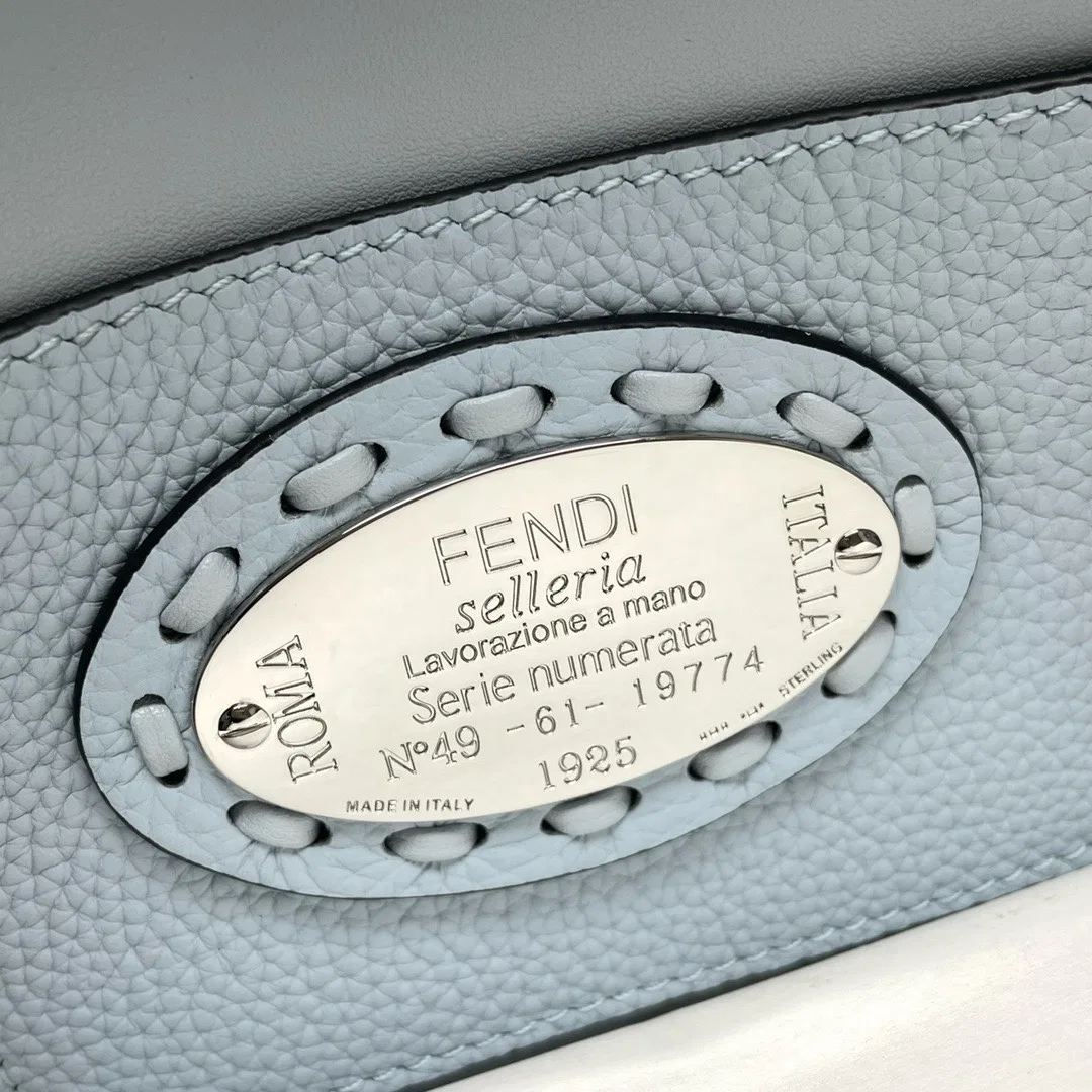 FEN 27FW CMBSDWE 015 미니백 139
