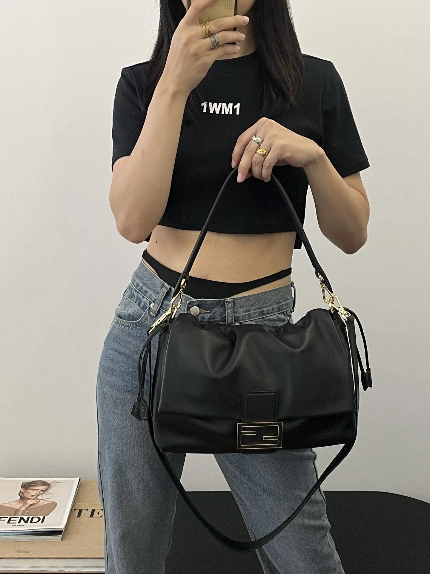 FEN 27FW CMBSDWE 016 숄더백 12