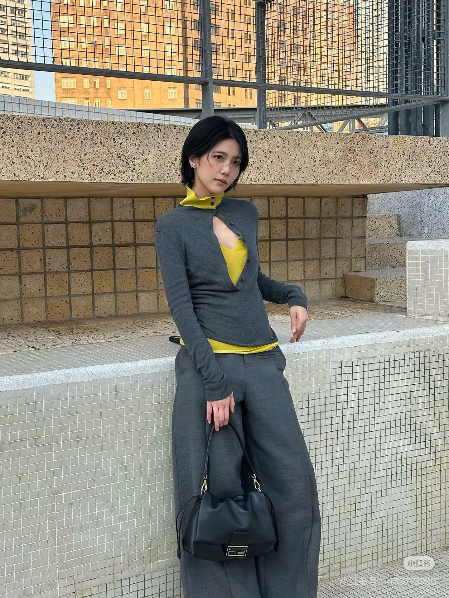 FEN 27FW CMBSDWE 016 숄더백 70