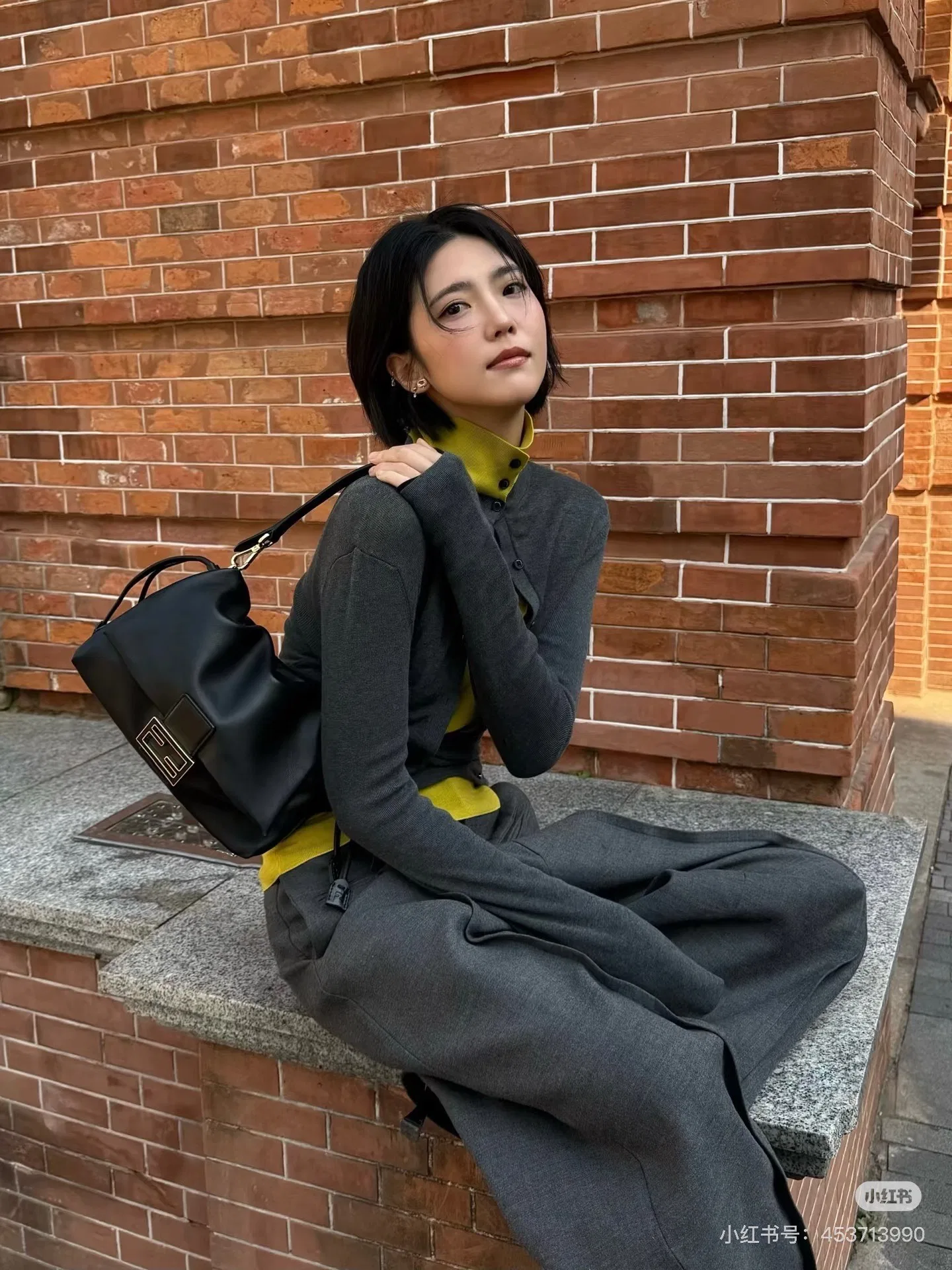 FEN 27FW CMBSDWE 016 숄더백 72