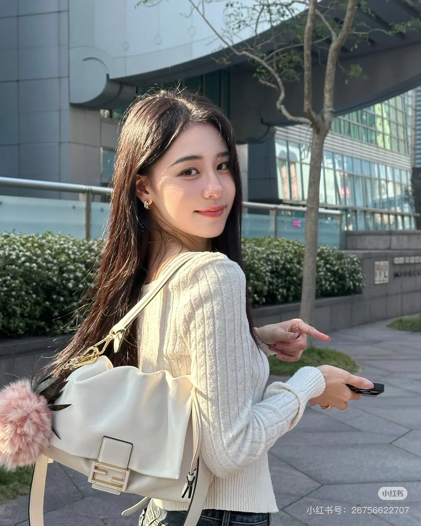 FEN 27FW CMBSDWE 016 숄더백 90