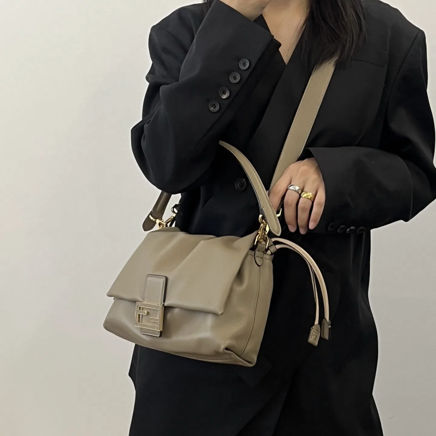 FEN 27FW CMBSDWE 016 숄더백 114
