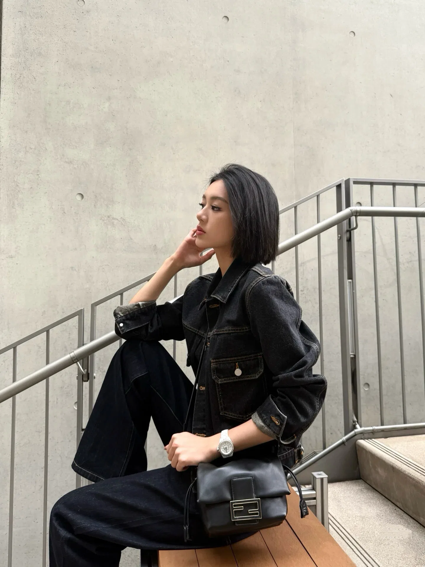 FEN 27FW CMBSDWE 017 숄더백 10