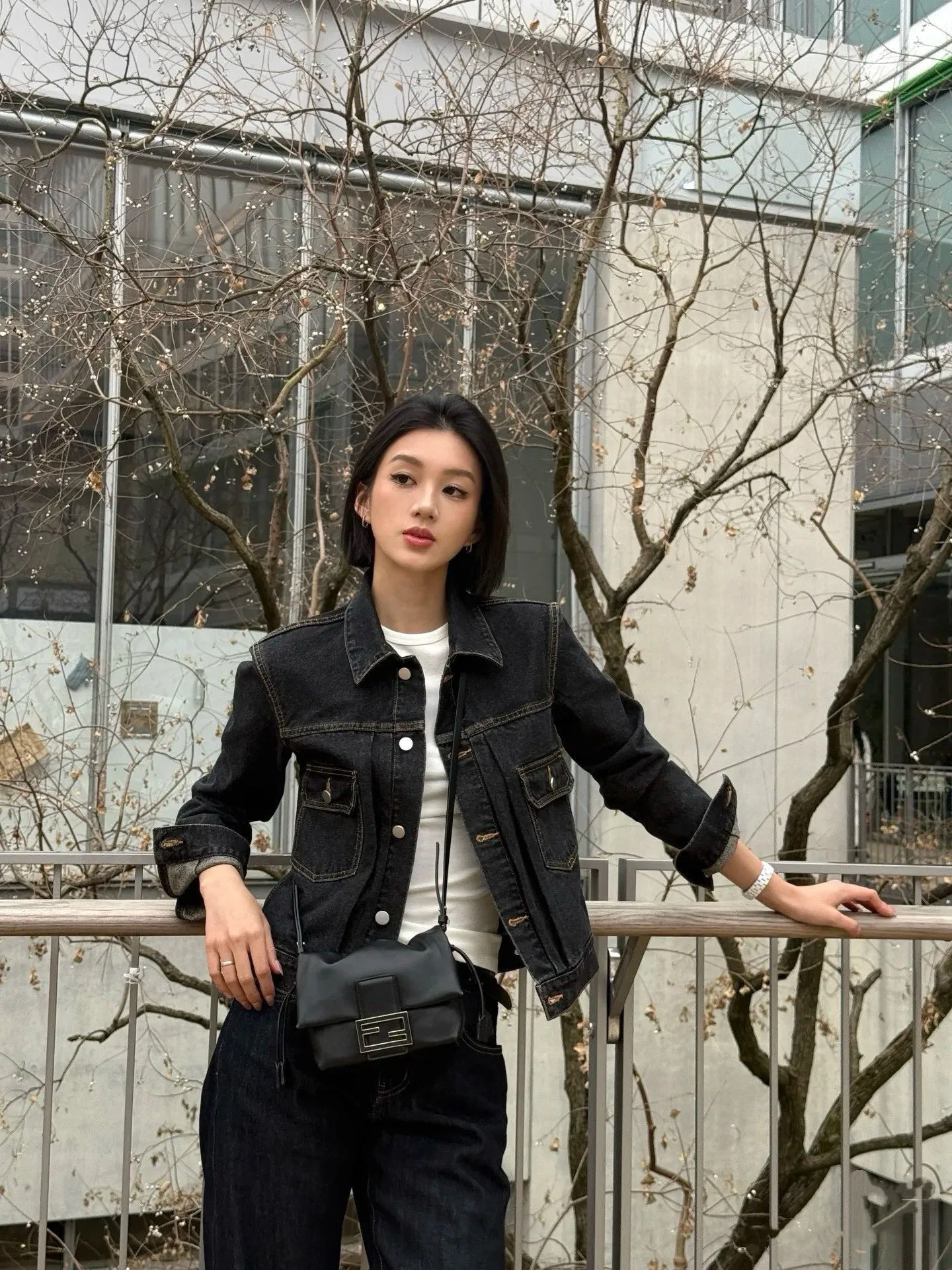 FEN 27FW CMBSDWE 017 숄더백 11