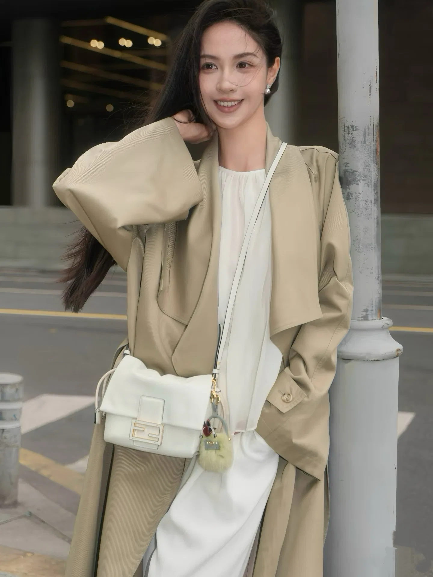 FEN 27FW CMBSDWE 017 숄더백 30