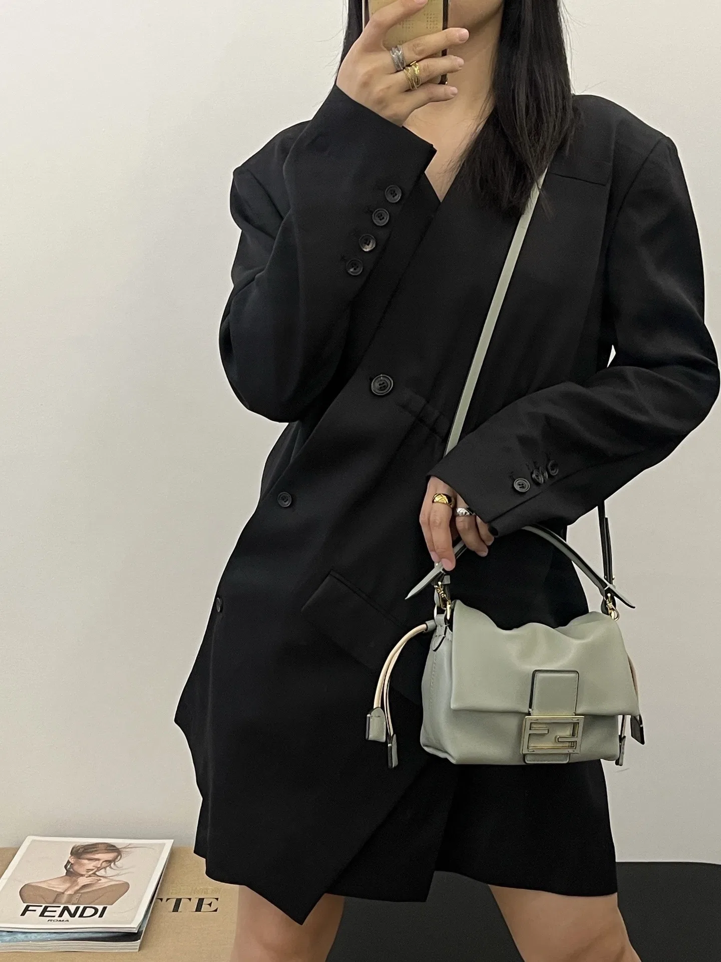 FEN 27FW CMBSDWE 017 숄더백 40