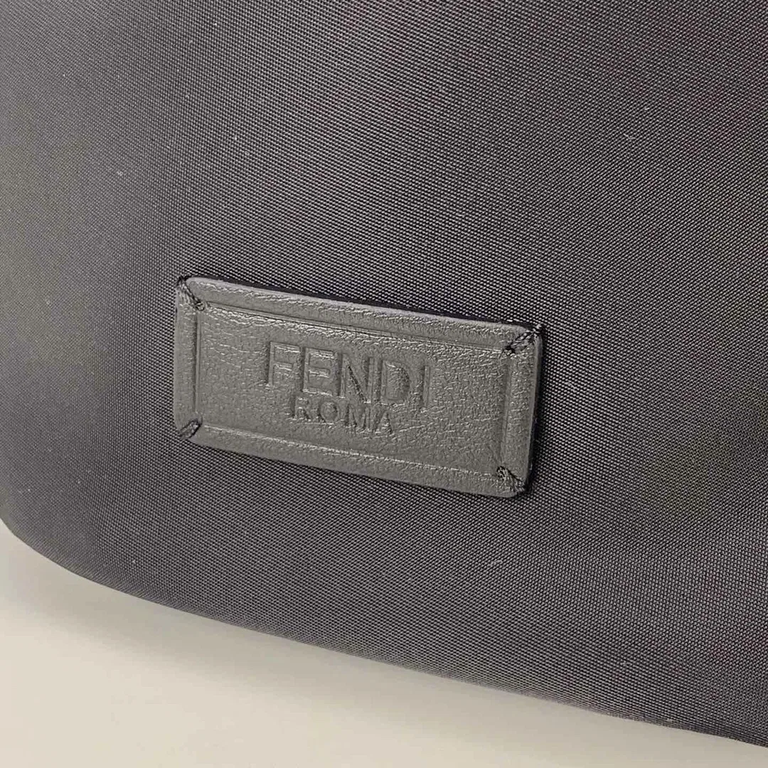 FEN 27FW CMBSDWE 018 백팩 17