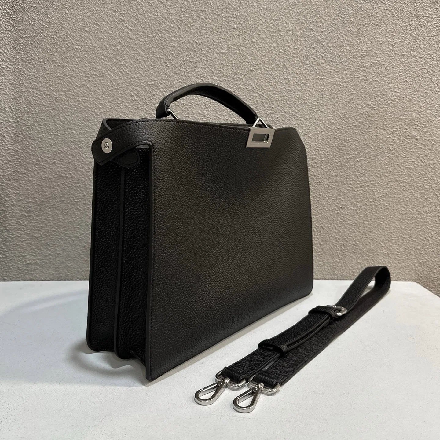 FEN 27FW CMBSDWE 022 토트백 15