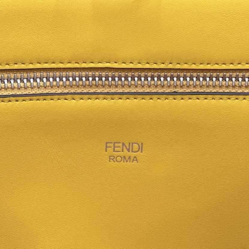 FEN 27FW CMBSDWE 022 토트백 20