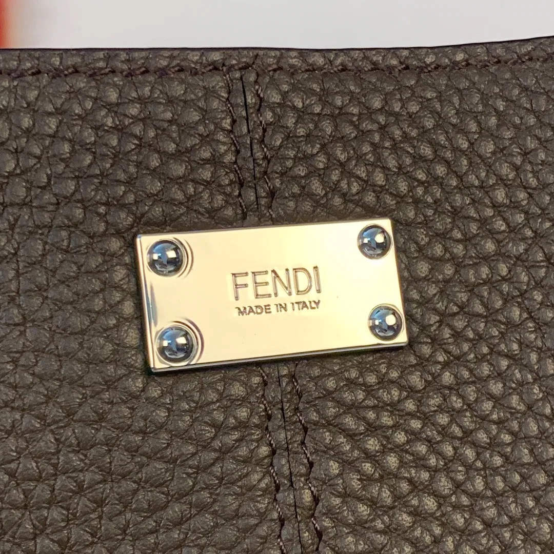 FEN 27FW CMBSDWE 026 토트백 30