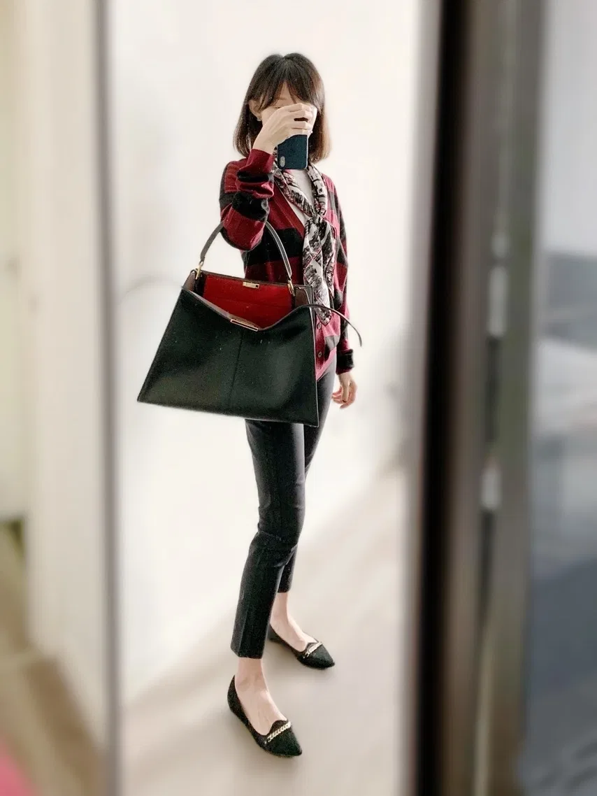 FEN 27FW CMBSDWE 028 토트백 12