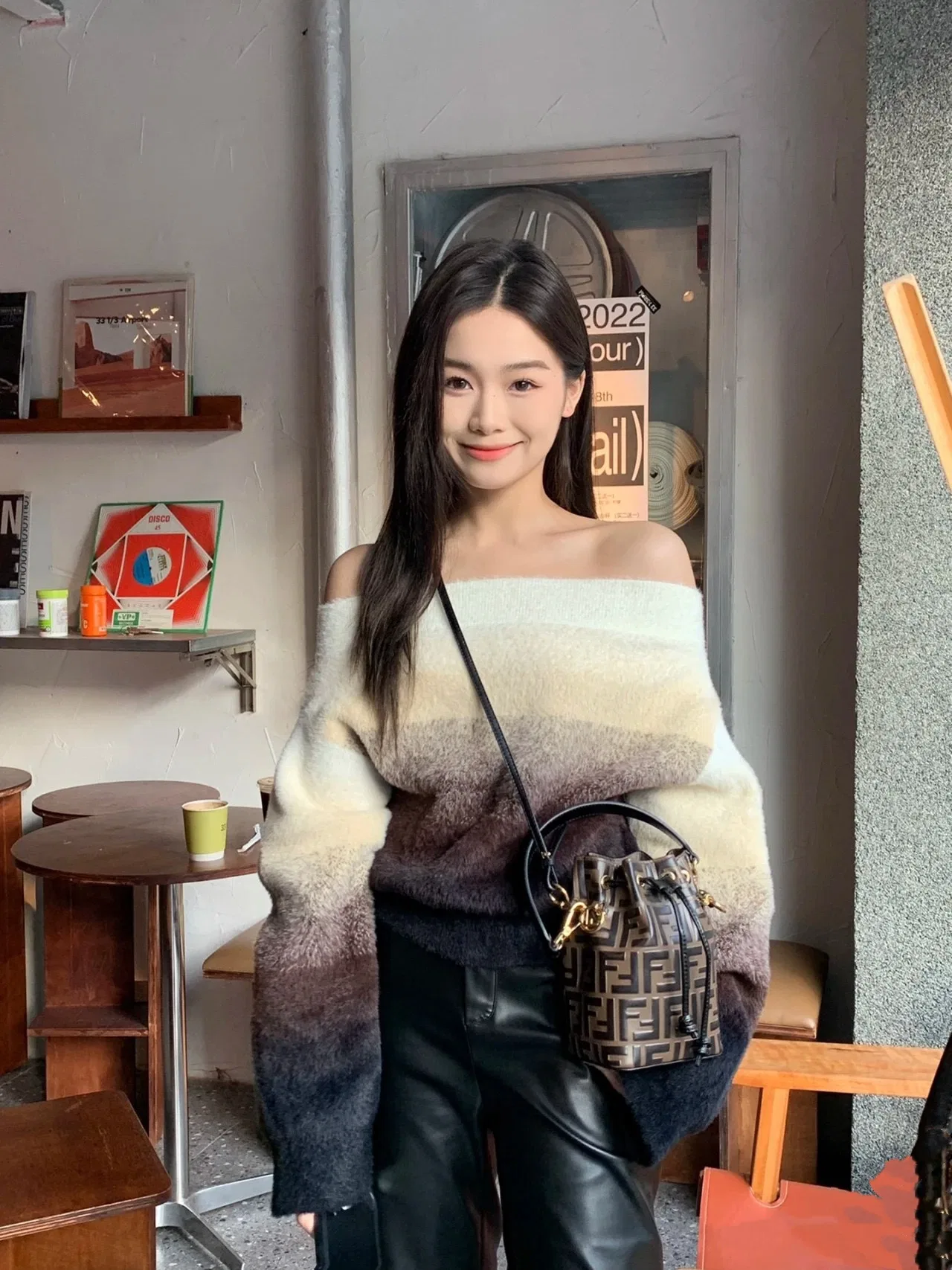FEN 27FW CMBSDWE 032 버킷백 14