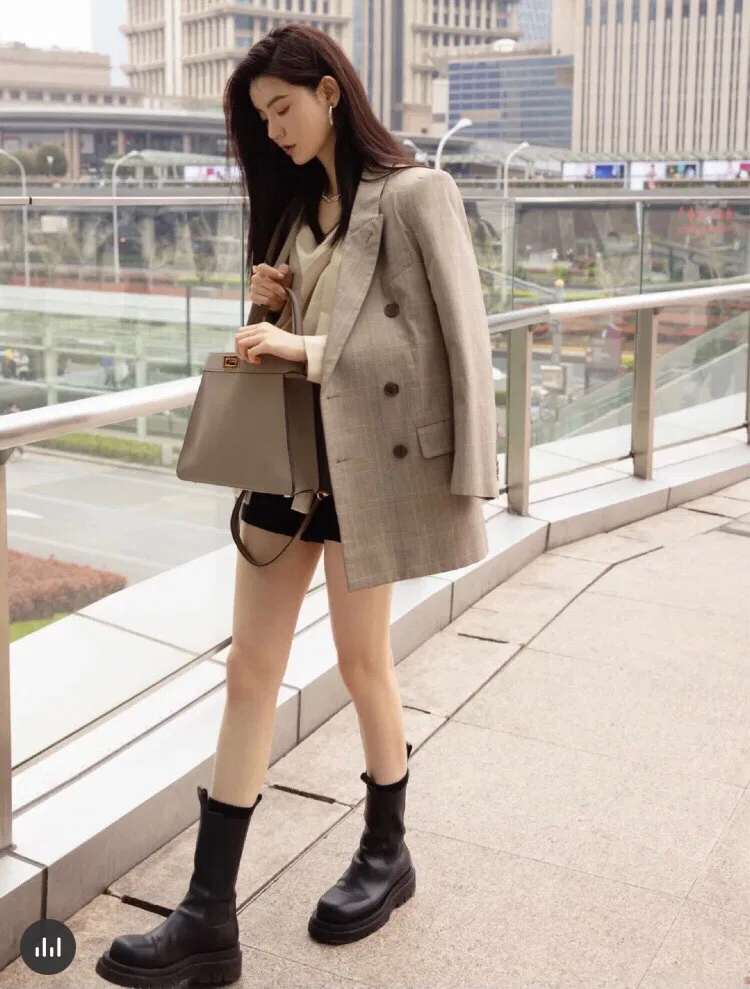 FEN 27FW CMBSDWE 034 토트백 49
