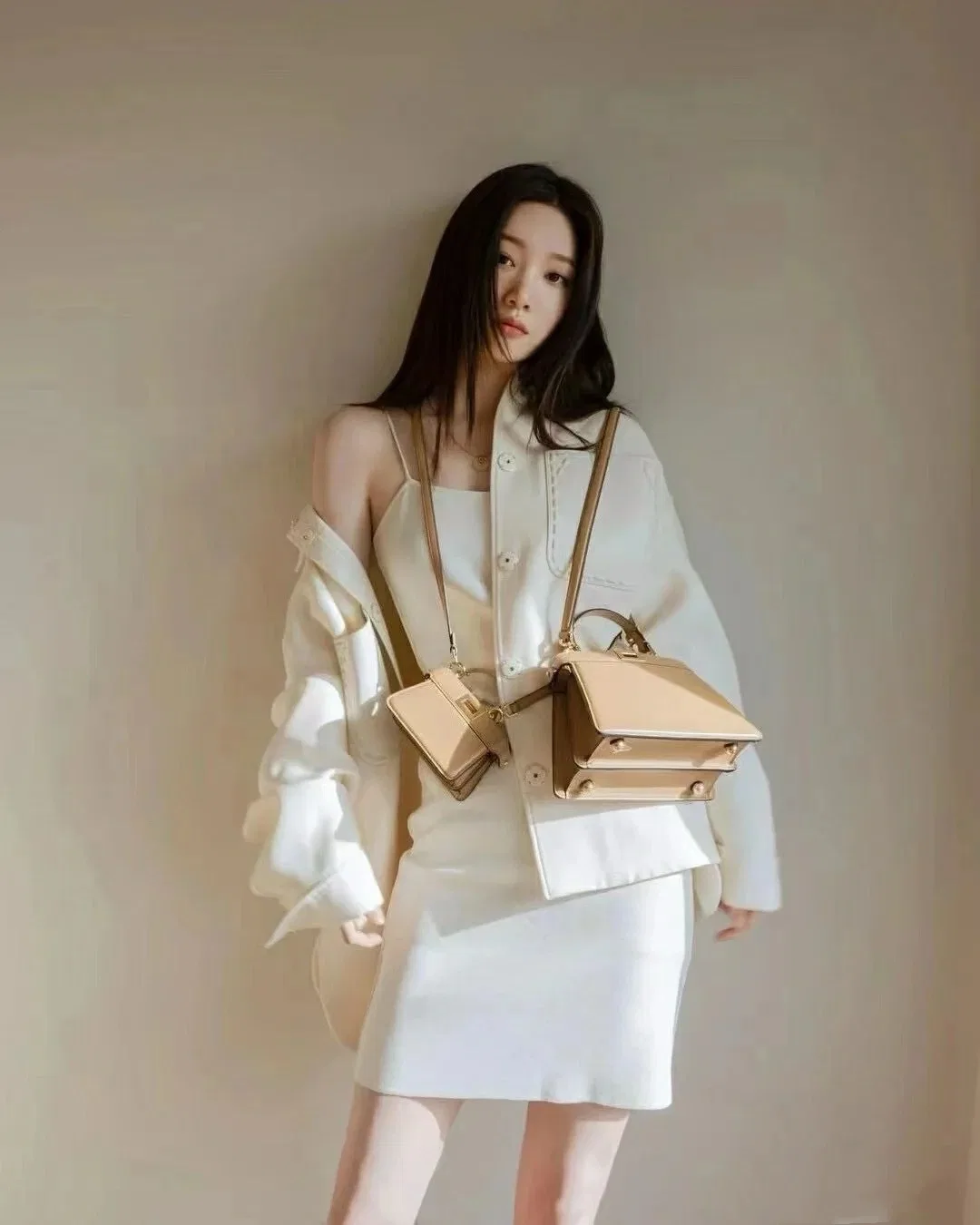 FEN 27FW CMBSDWE 035 토트백 58