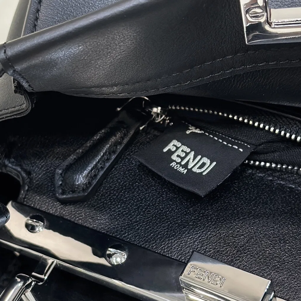 FEN 27FW CMBSDWE 037 토트백 20