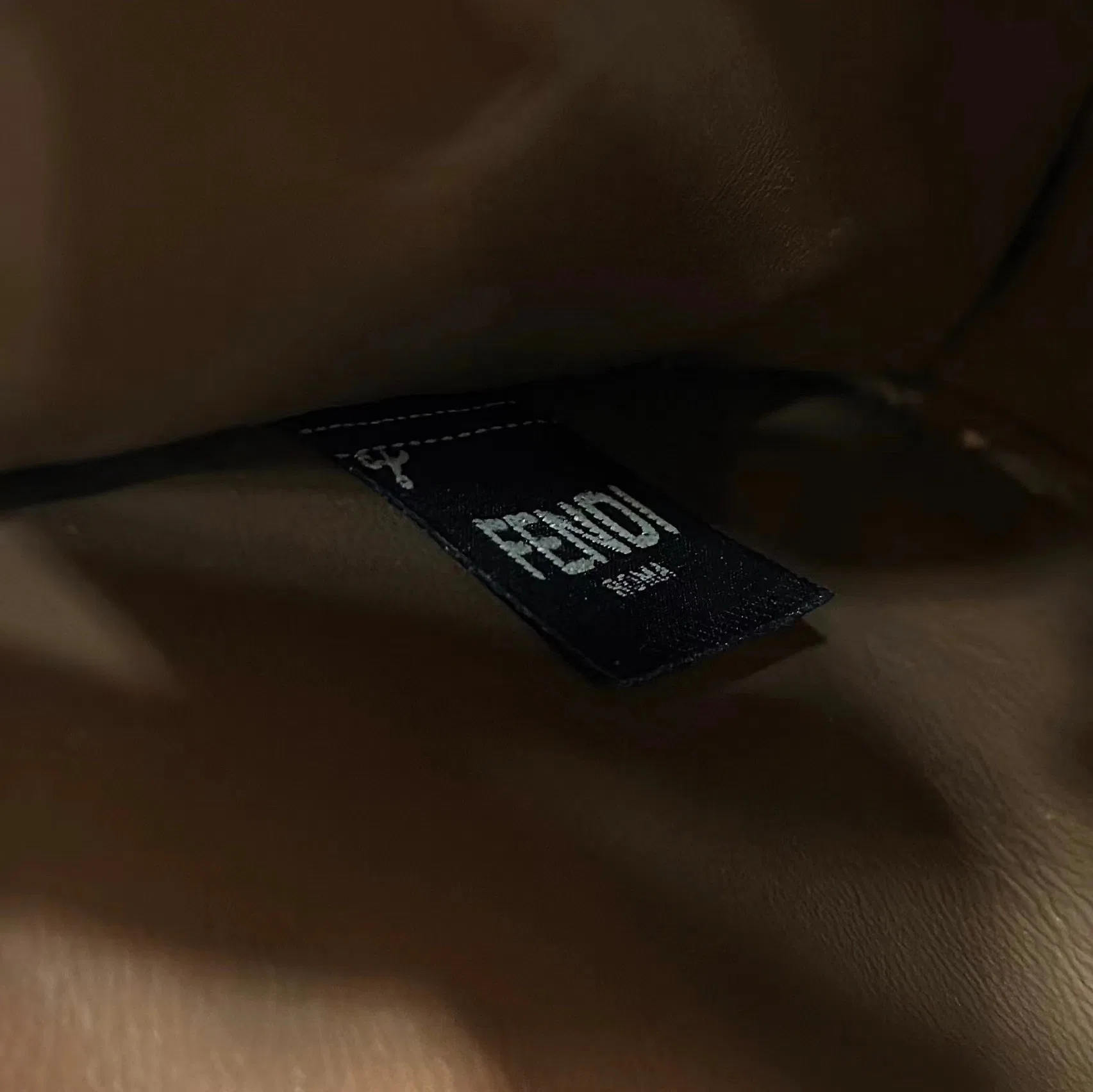 FEN 27FW CMBSDWE 037 토트백 116