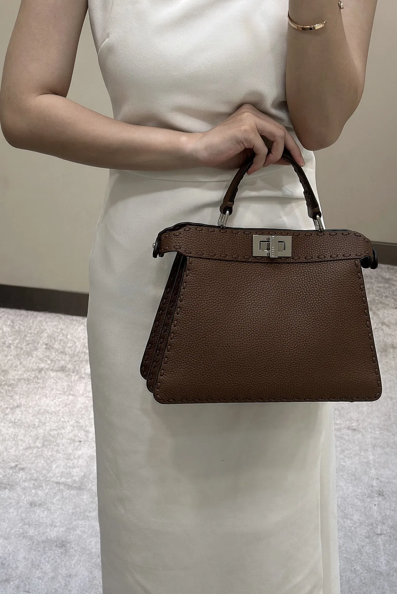 FEN 27FW CMBSDWE 037 토트백 120
